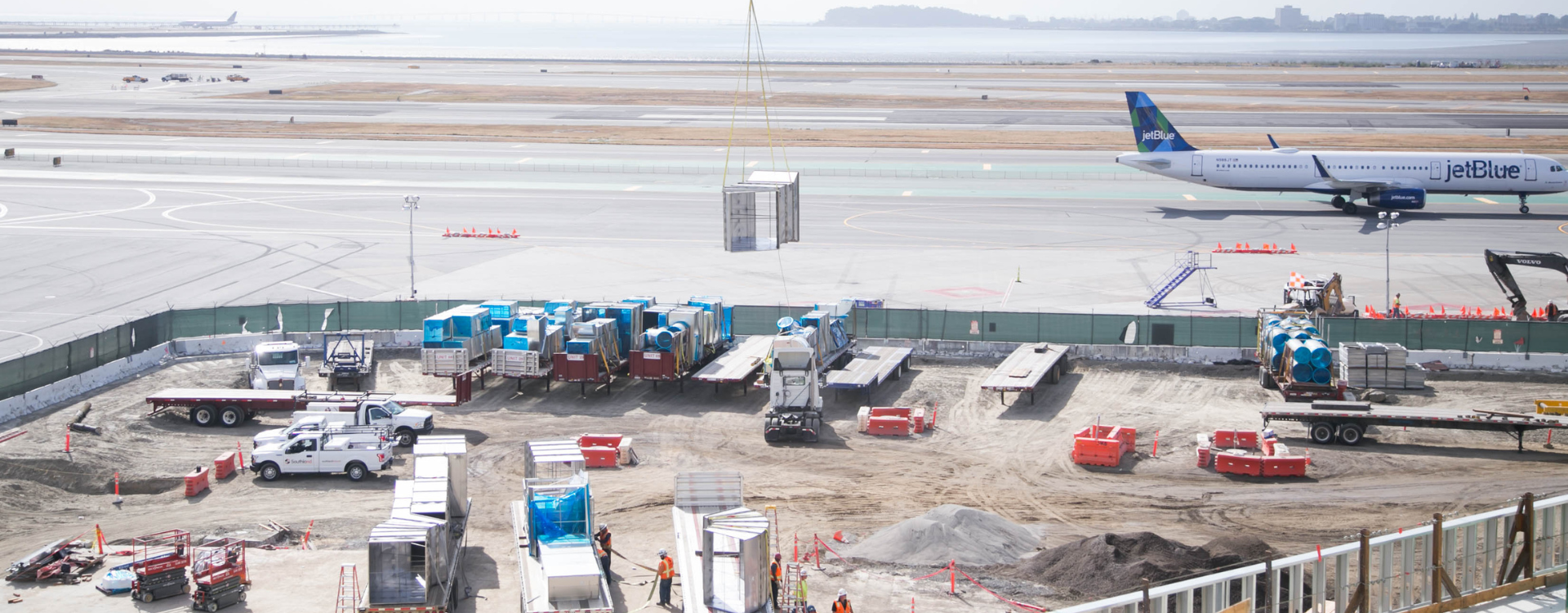 Airport construction, phased construction, airport environment