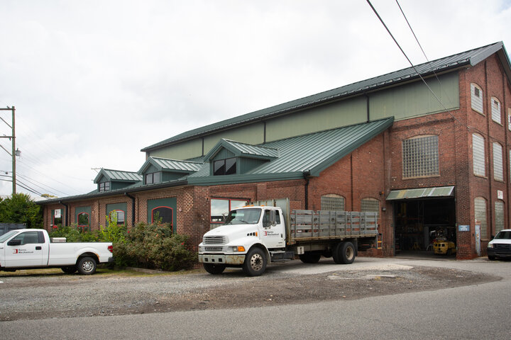 1998_Burns Shop